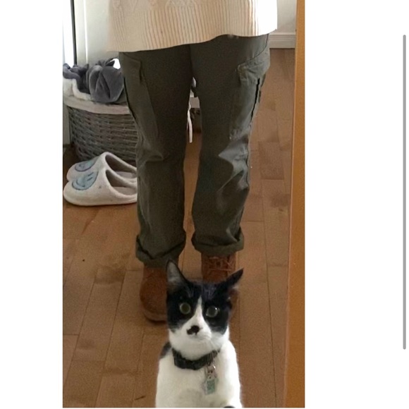 Stradivarius straight leg cargo pants in khaki - Picture 4 of 4